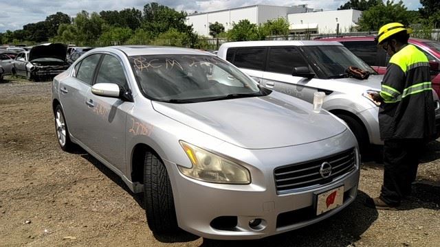 2009 NISSAN Maxima