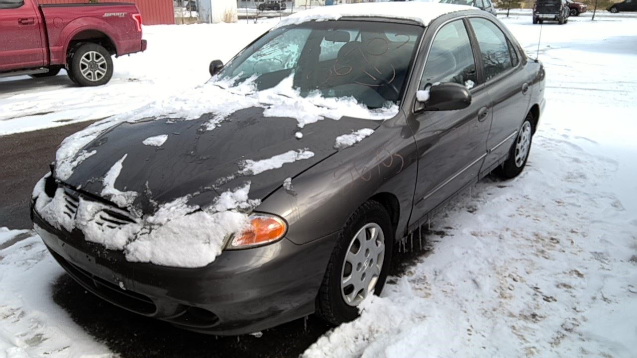 2000 HYUNDAI Elantra