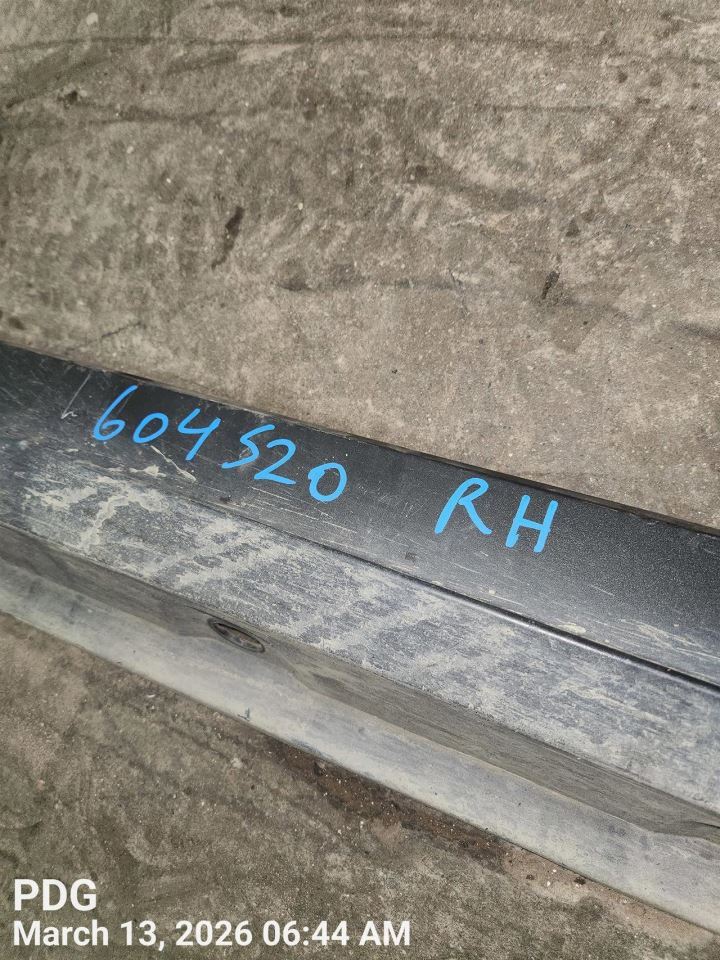 RIGHT BLK ROCKER PANEL MOULDING OEM 2019 TOYOTA C-HR 7586010041 - Image 3