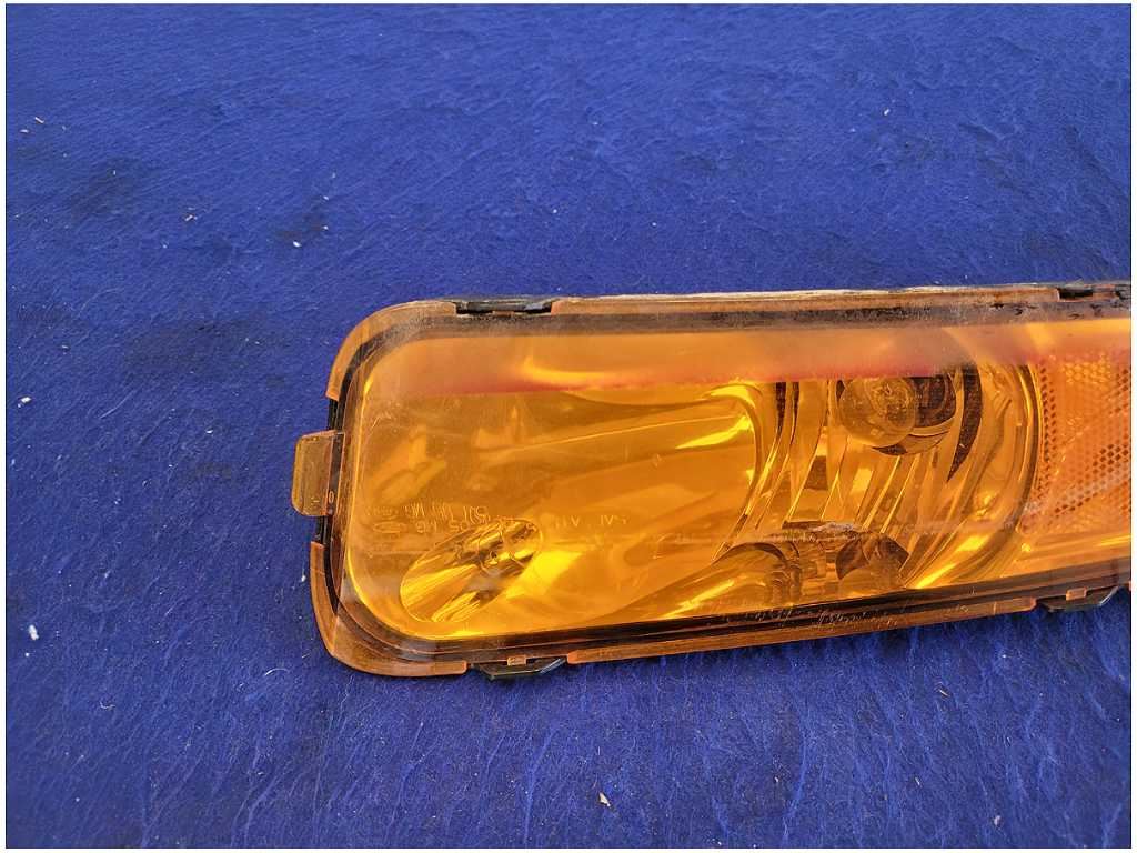 2005-2009 Ford Mustang GT S197 Passenger Corner Park Light Turn