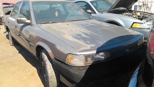 1990 TOYOTA Camry