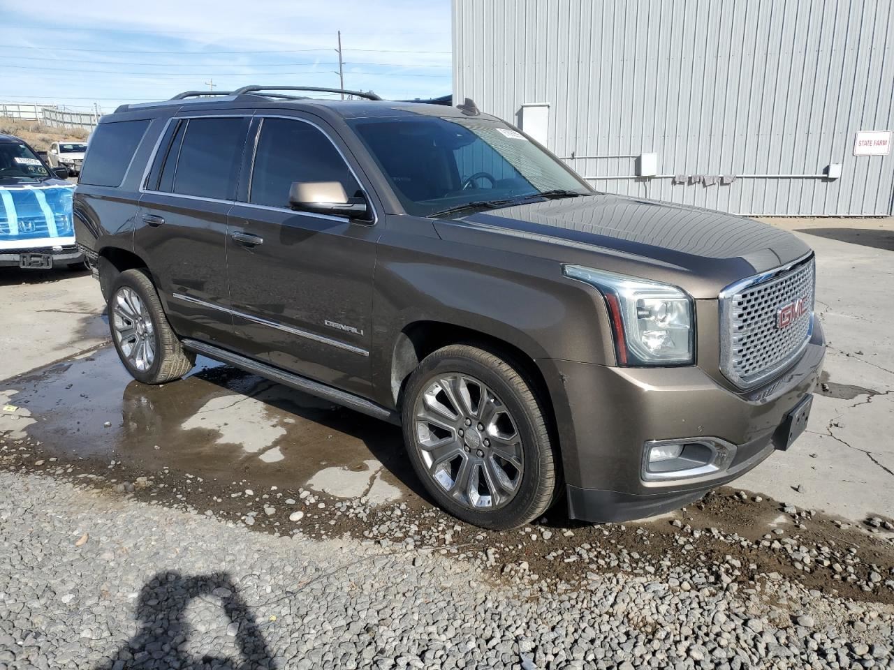 YUKON 2015 Third Seat Station Wagon Van 8866612 - Image 4