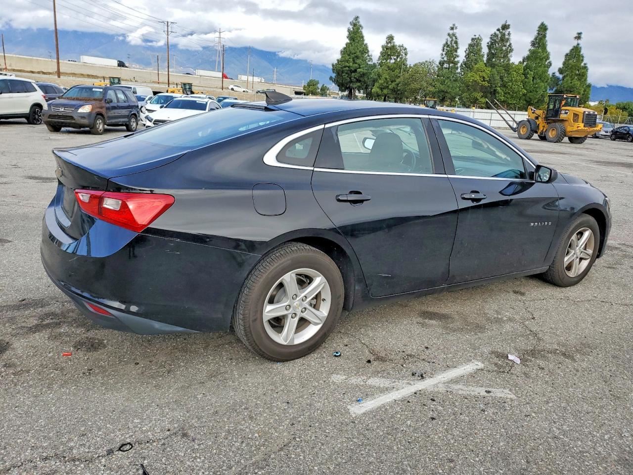 LEFT BLK FRONT HEADREST OEM 2022 CHEVROLET MALIBU 84916040 - Image 4