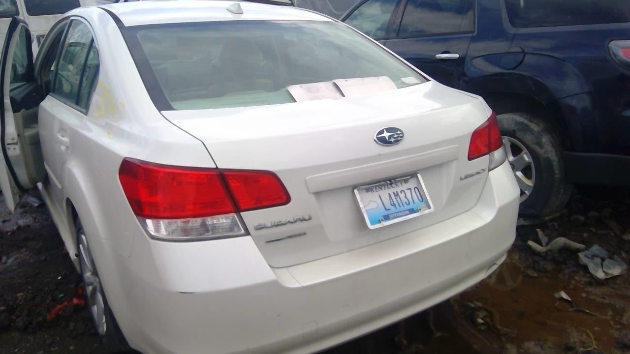 2013 SUBARU Legacy