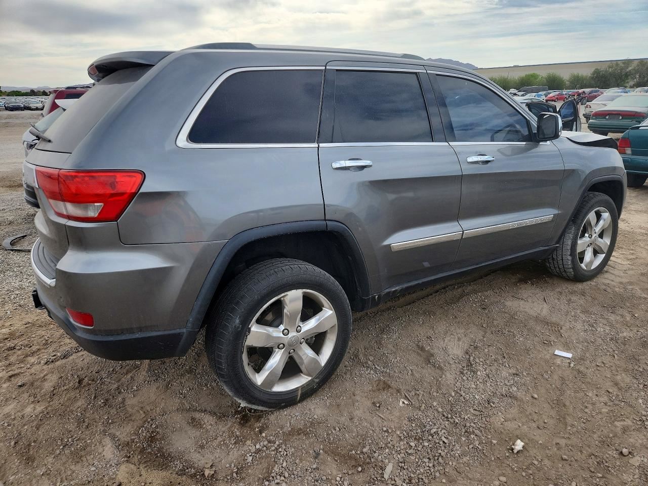 GRANDCHER 2012 Valance Rear 11273475 - Image 3