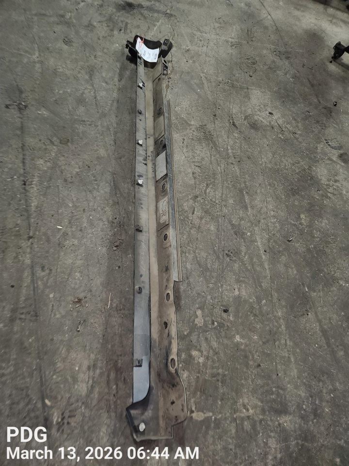 RIGHT BLK ROCKER PANEL MOULDING OEM 2019 TOYOTA C-HR 7586010041 - Image 4