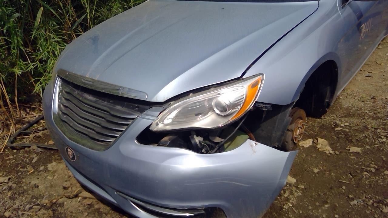 2013 CHRYSLER 200