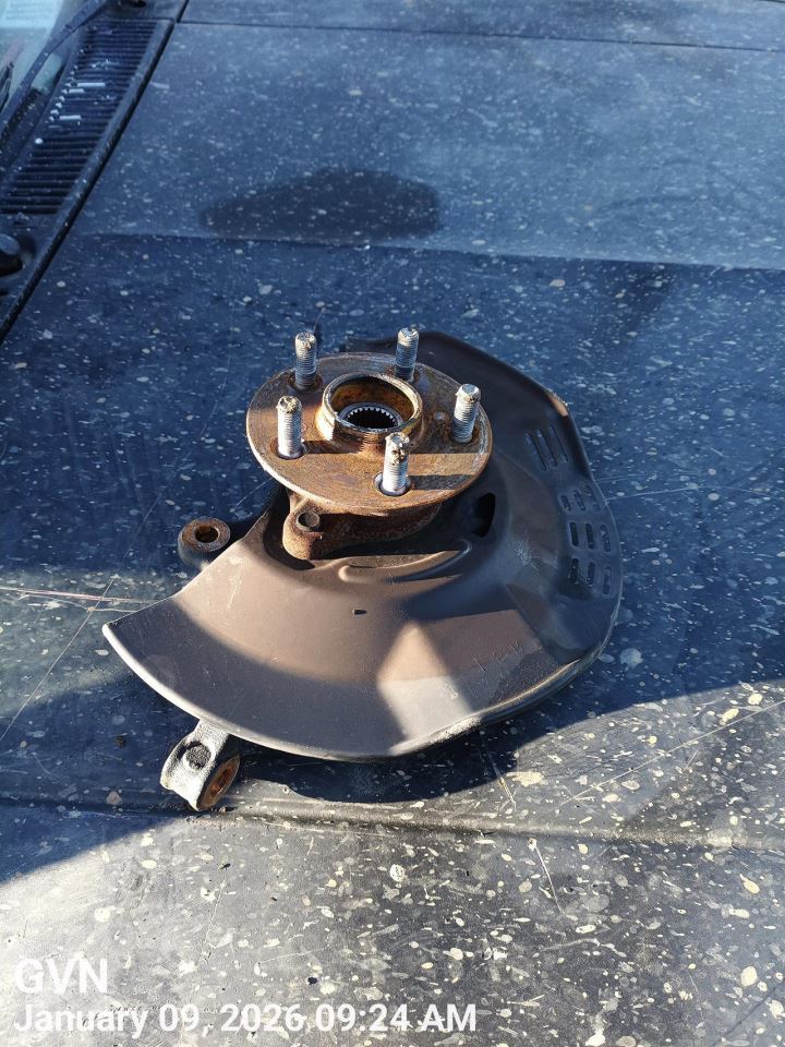 RIGHT FRONT SPINDLE KNUCKLE OEM 19-25 TOYOTA COROLLA - Image 1