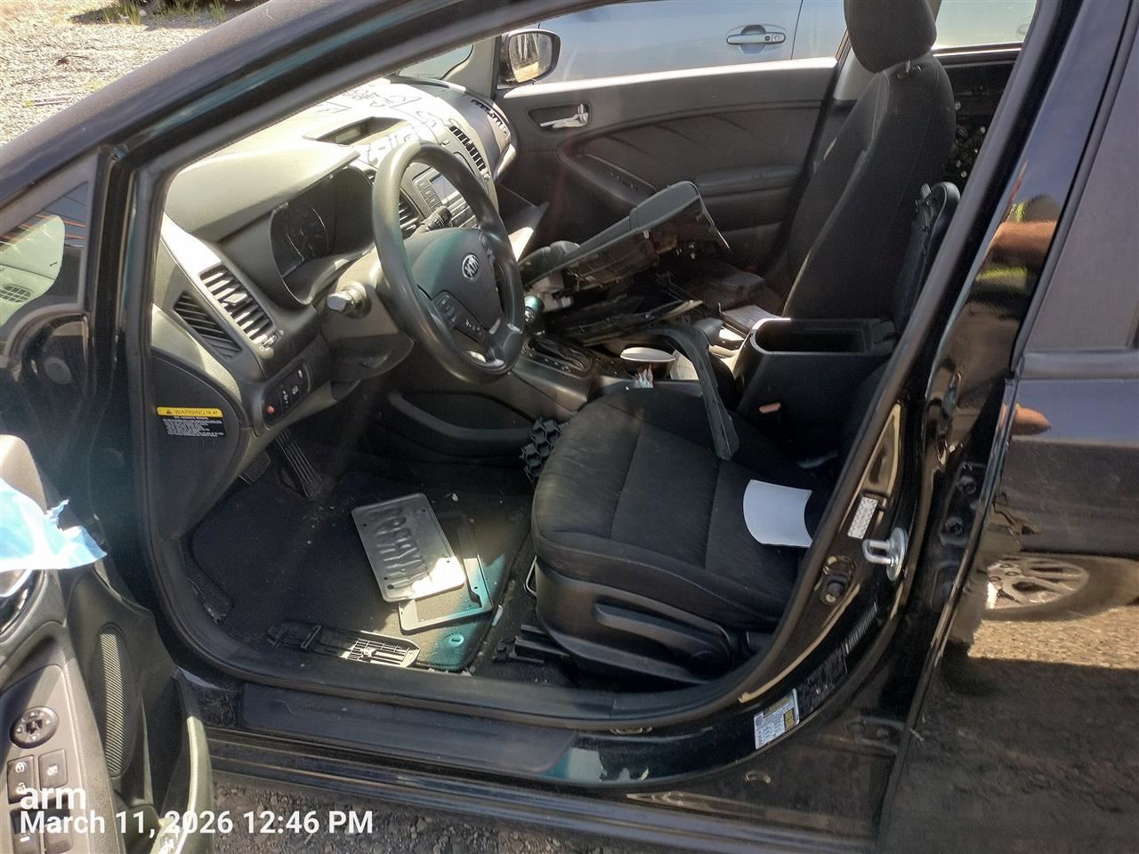 RIGHT BLK FRONT HEADREST OEM 2016 KIA FORTE - Image 3