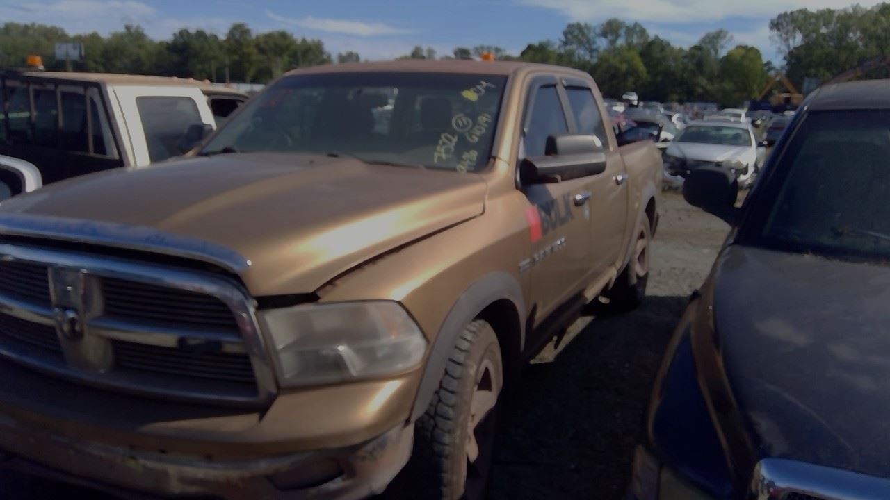 2011 DODGE Ram