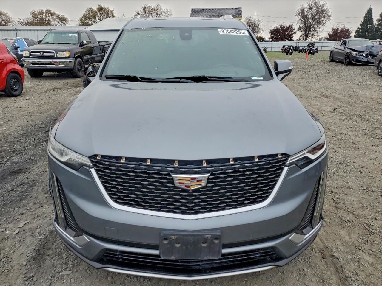 XT6       2022 Headrest 10846398 - Image 5