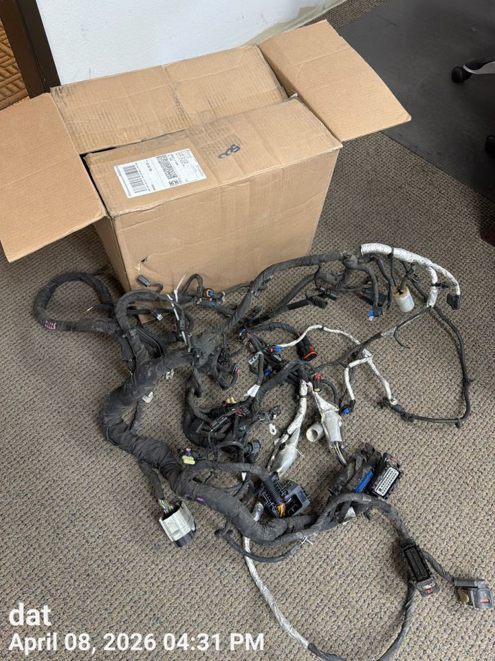 ENGINE WIRE HARNESS OEM 2020 CADILLAC CT4 84762280 - Image 5