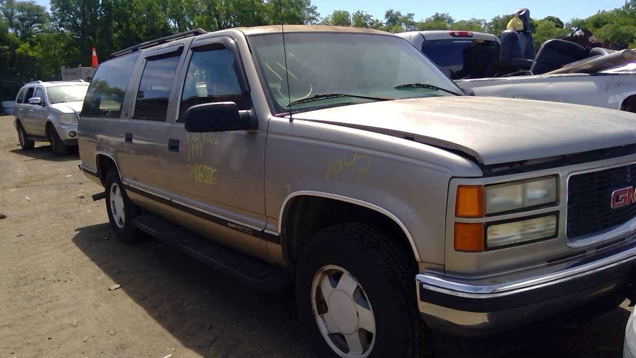 1999 GMC Suburban
