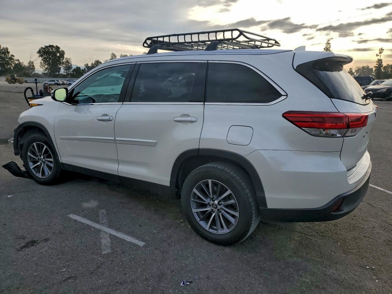 LEFT FRONT WIPER ARM OEM 2016 TOYOTA HIGHLANDR 852210E050 - Image 2