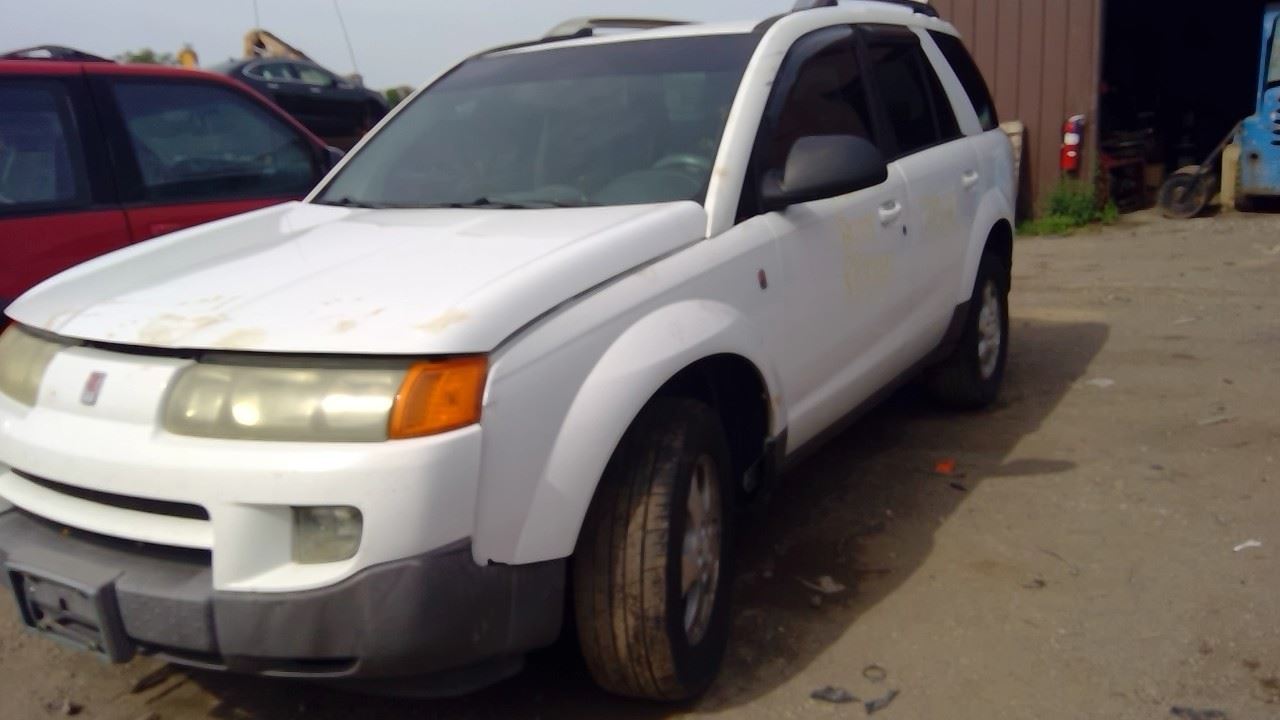 2004 SATURN Vue
