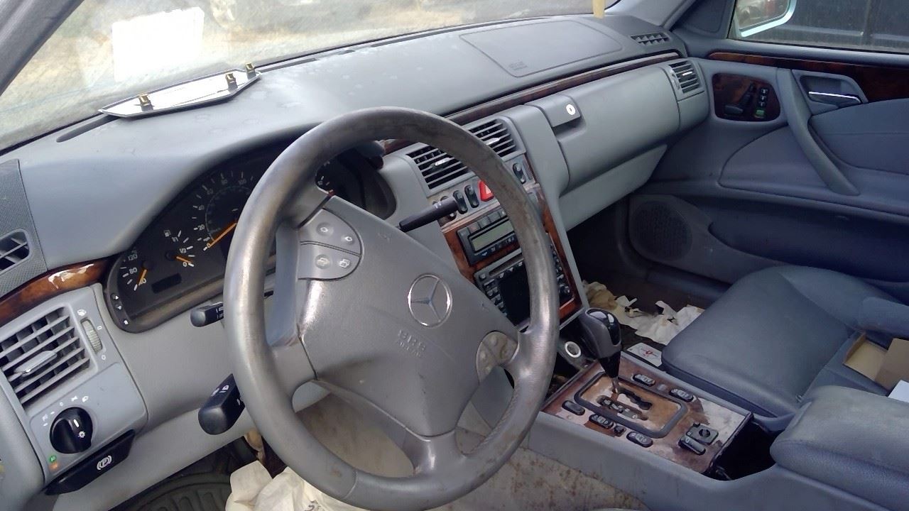 2002 MERCEDES-BENZ E-Class