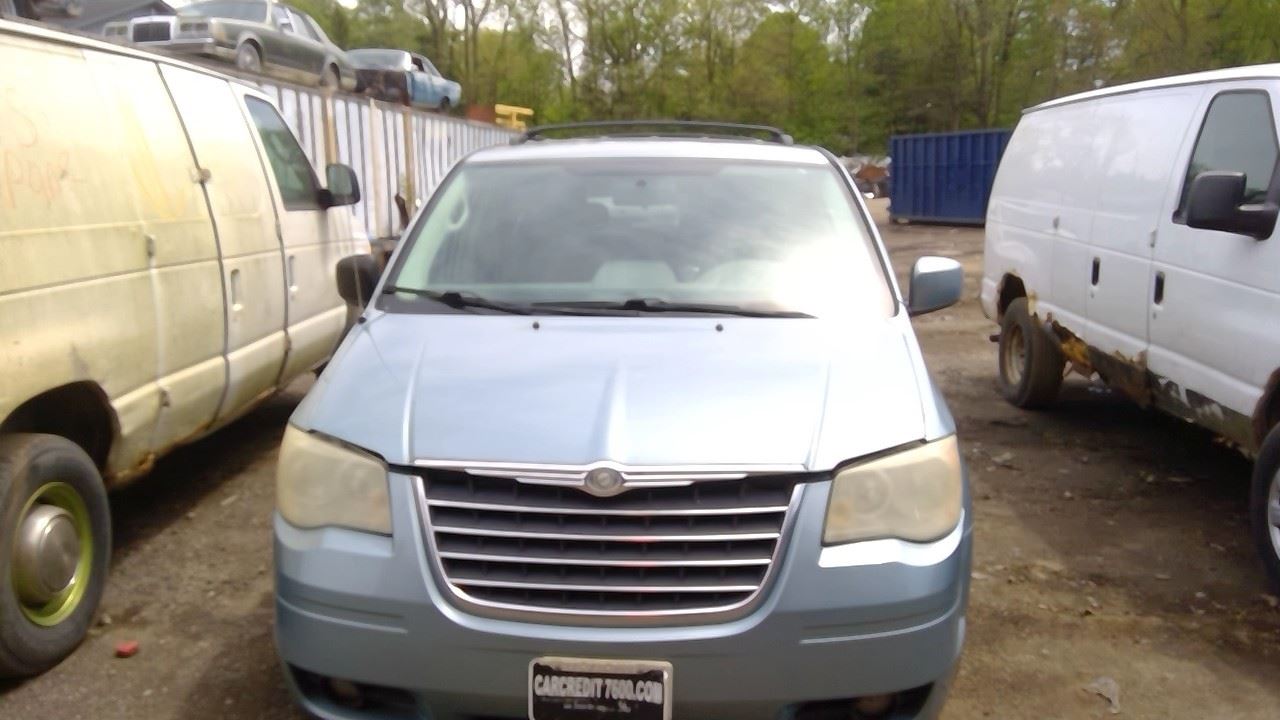 2010 CHRYSLER Town and Country