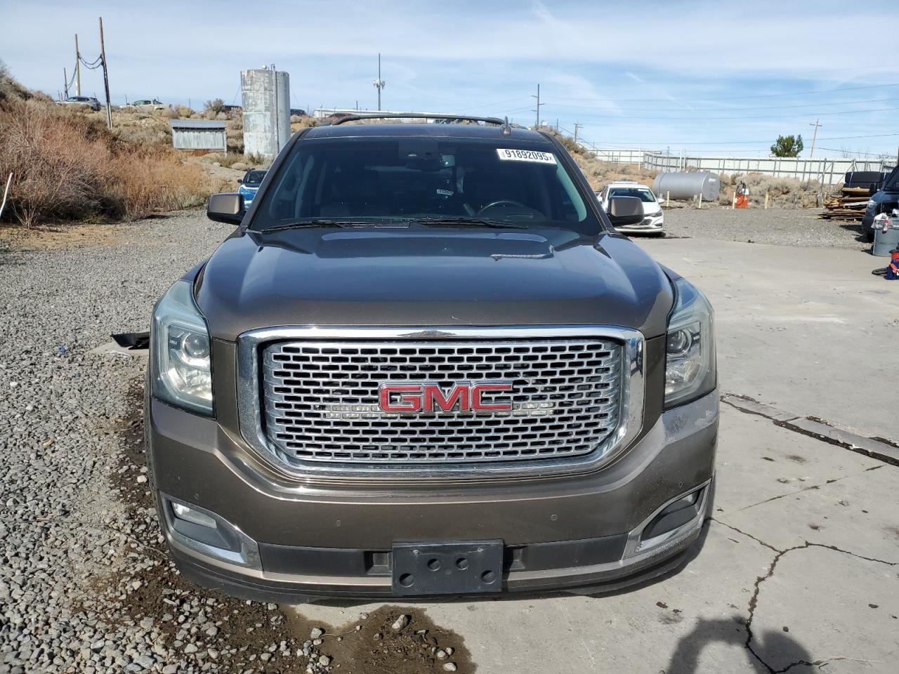 YUKON 2015 Third Seat Station Wagon Van 8866612 - Image 5