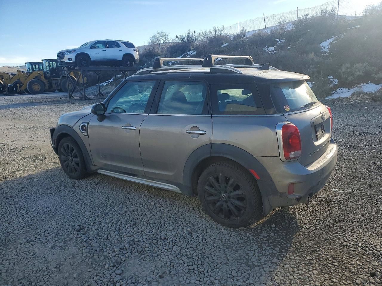 RIGHT BLK REAR HEADREST OEM 2021 MINI COUNTRYMA 52-20-7-439-399 - Image 3