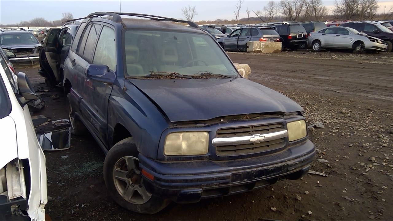 2003 CHEVROLET Tracker