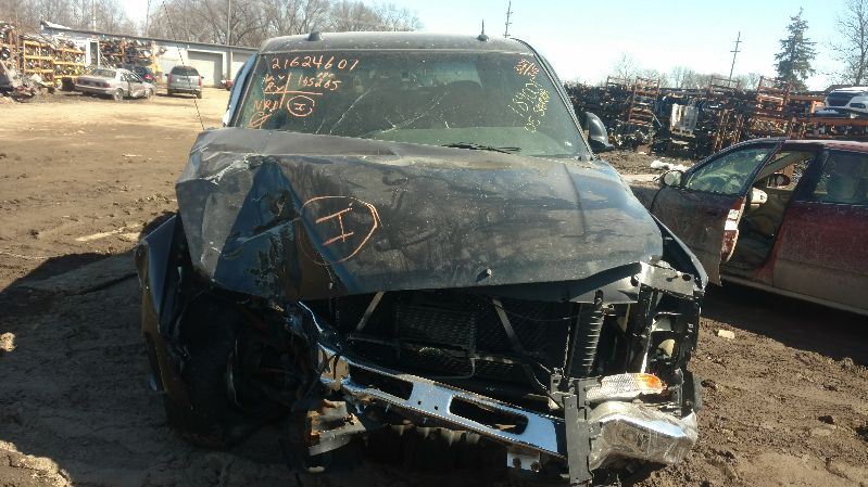 used-auto-parts 2005 gmc-truck sierra-1500-pickup rear-body 190-bumper-assembly--rear 190-01453-step-bumper--sportside part-823599-8239-1