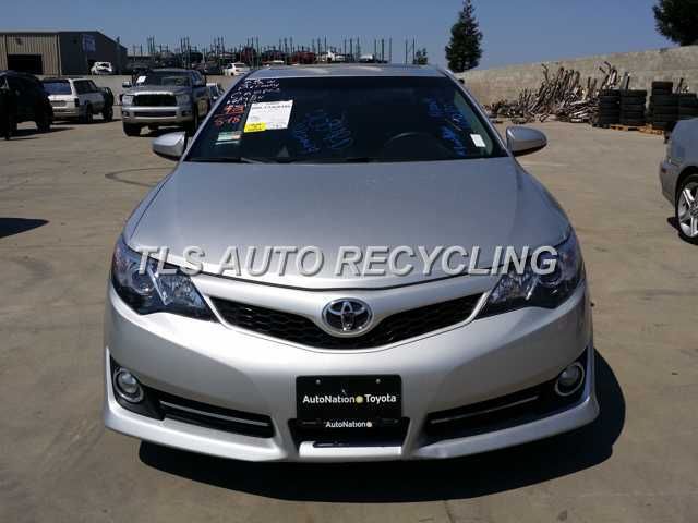 2014 toyota camry rear view mirror