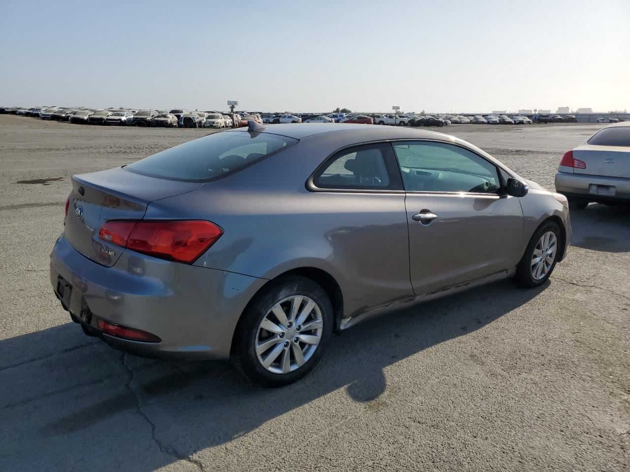 LEFT BLK FRONT HEADREST OEM 2016 KIA FORTE - Image 4