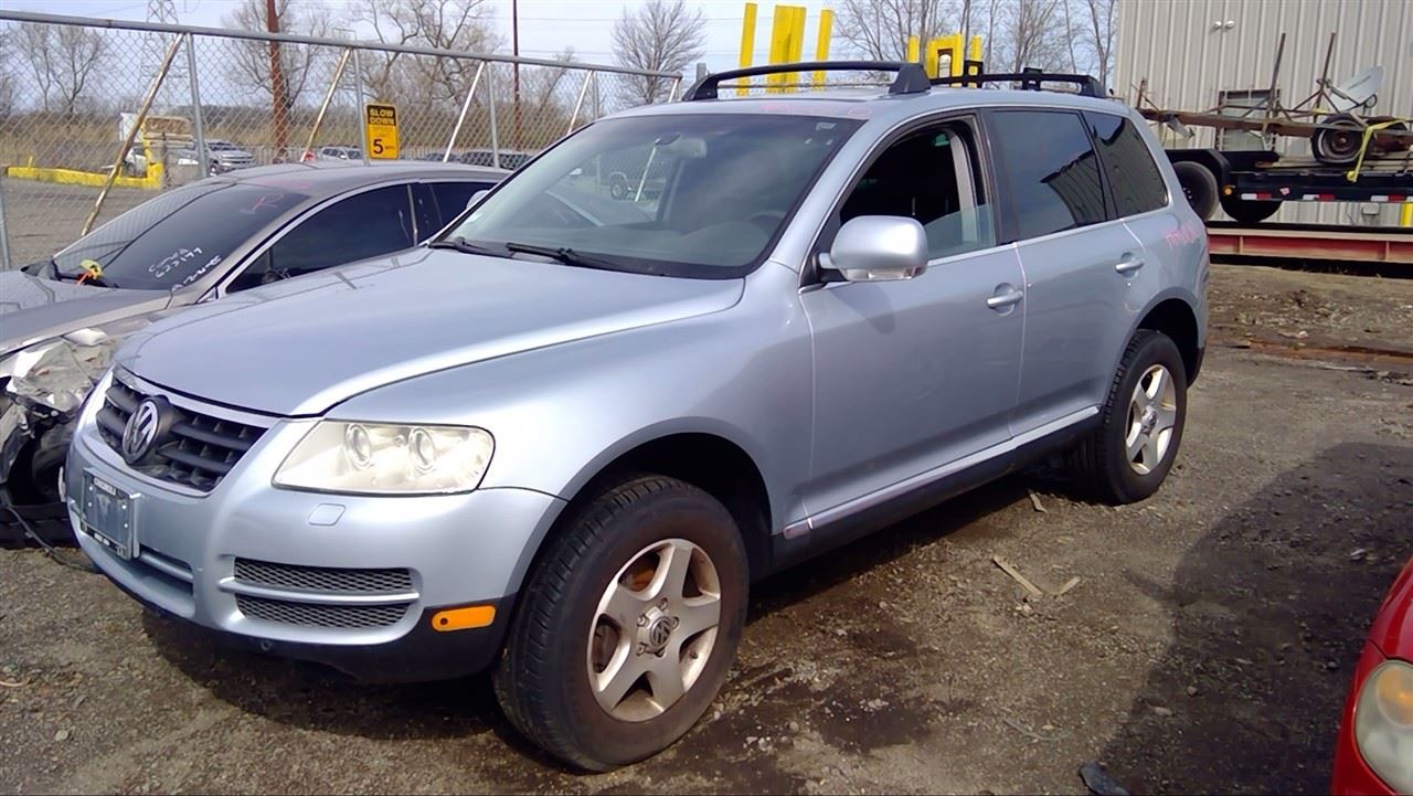2004 VOLKSWAGEN Touareg