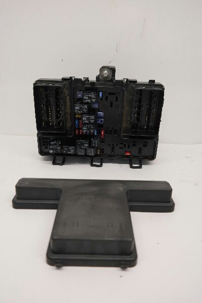 2013 2014 FORD FUSION 1.6L TURBO ENGINE FUSE BOX WITH REAR VIEW CAMERA