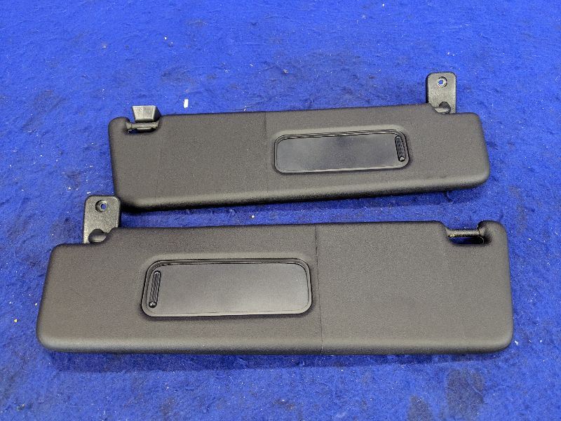 2010-2015 Chevrolet Camaro SS OEM LH RH Driver /& Passenger Side Sun Visors Gray
