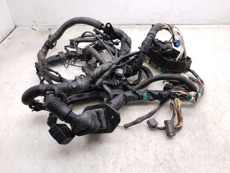 92 93 94 Toyota Camry 2.2L Automatic Engine Wire Harness CA Spec 82121