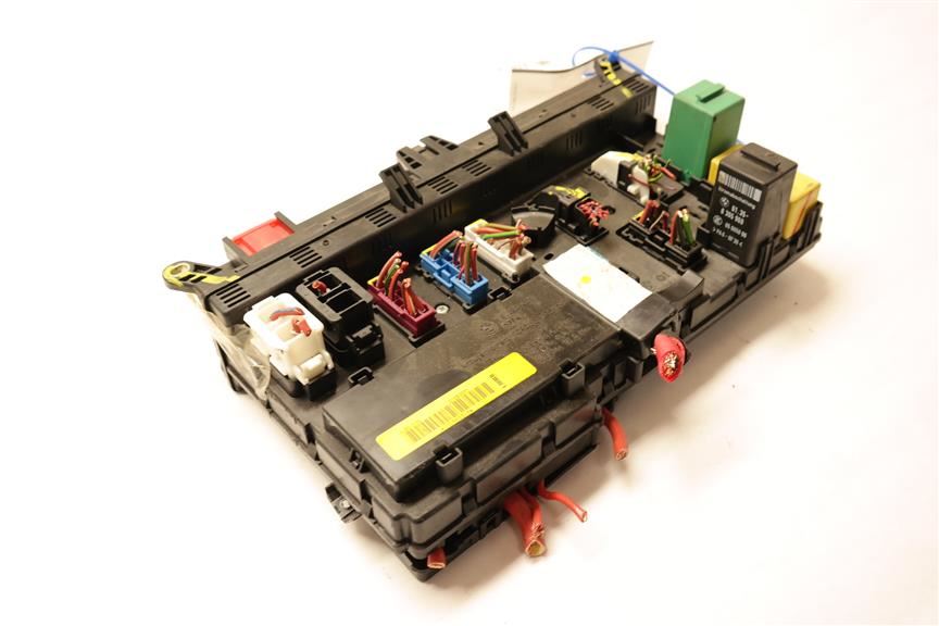fuse box yqe500380 fits 2008 range rover l322 oem ebayfuse box yqe500380 fits 2008 range rover l322 oem image 2