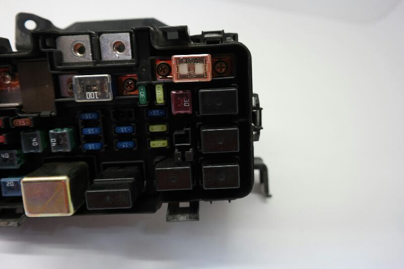 02 03 04 HONDA CRV EX ENGINE COMPARTMENT FUSE BOX OEM | eBay