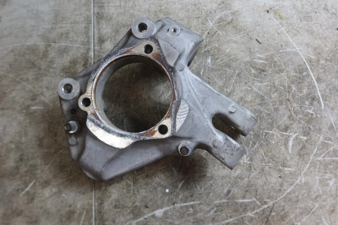 yuki様 2018-2023 Jeep Wrangler JL OEM Front Right Passenger Knuckle
