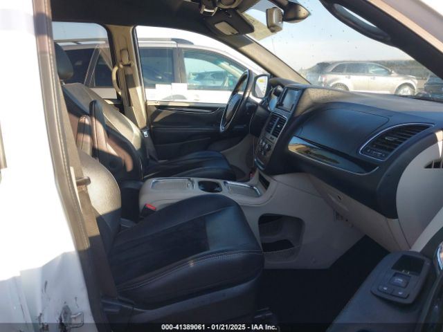 CARAVAN 2018 Third Seat Station Wagon Van 5737048 - Image 5