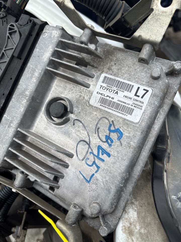 2014 TOYOTA COROLLA Eng/motor Cont Mod 896610ZD40  OEM - Image 2
