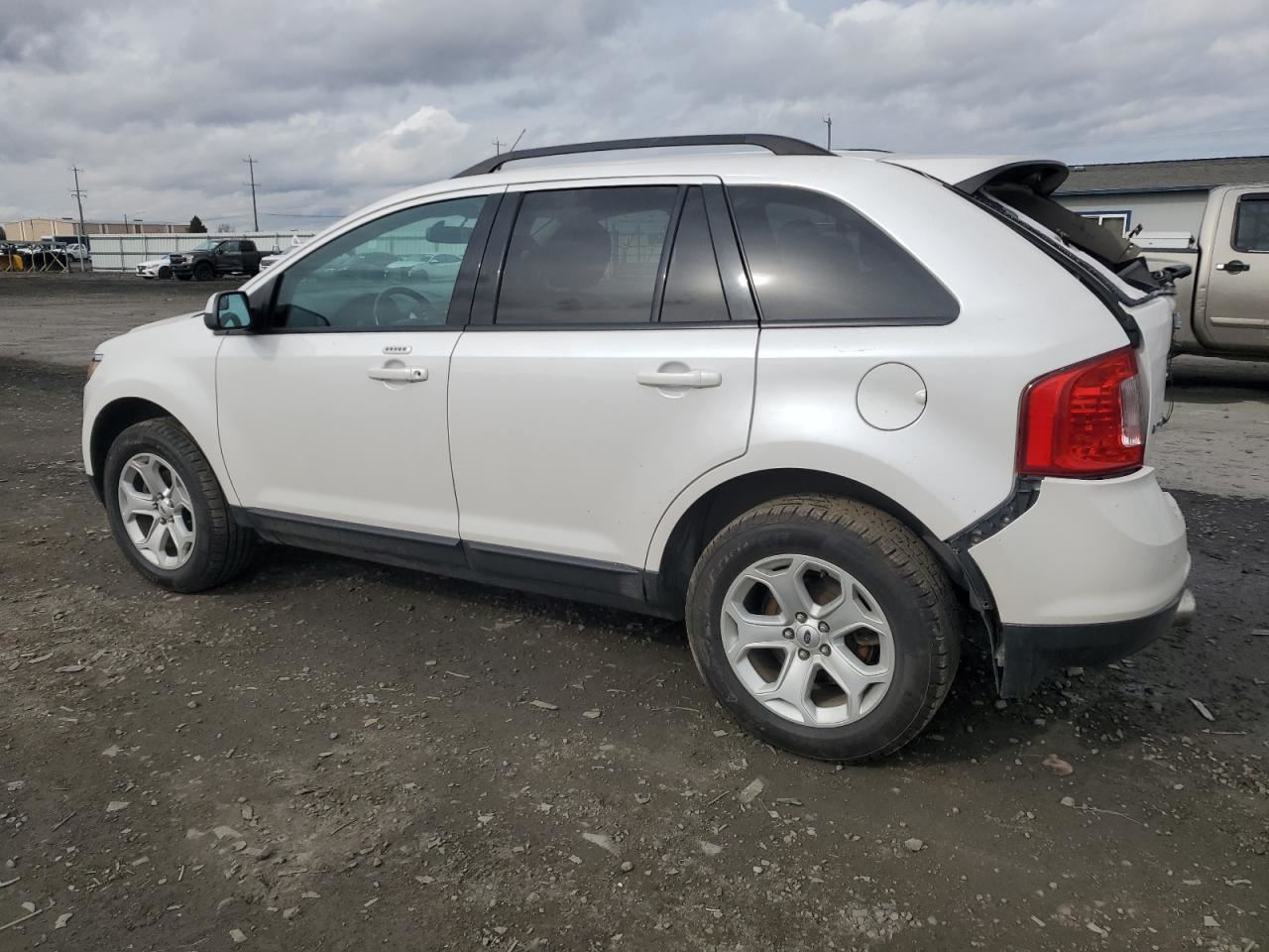 RIGHT BLK FRONT HEADREST OEM 2013 FORD EDGE - Image 3