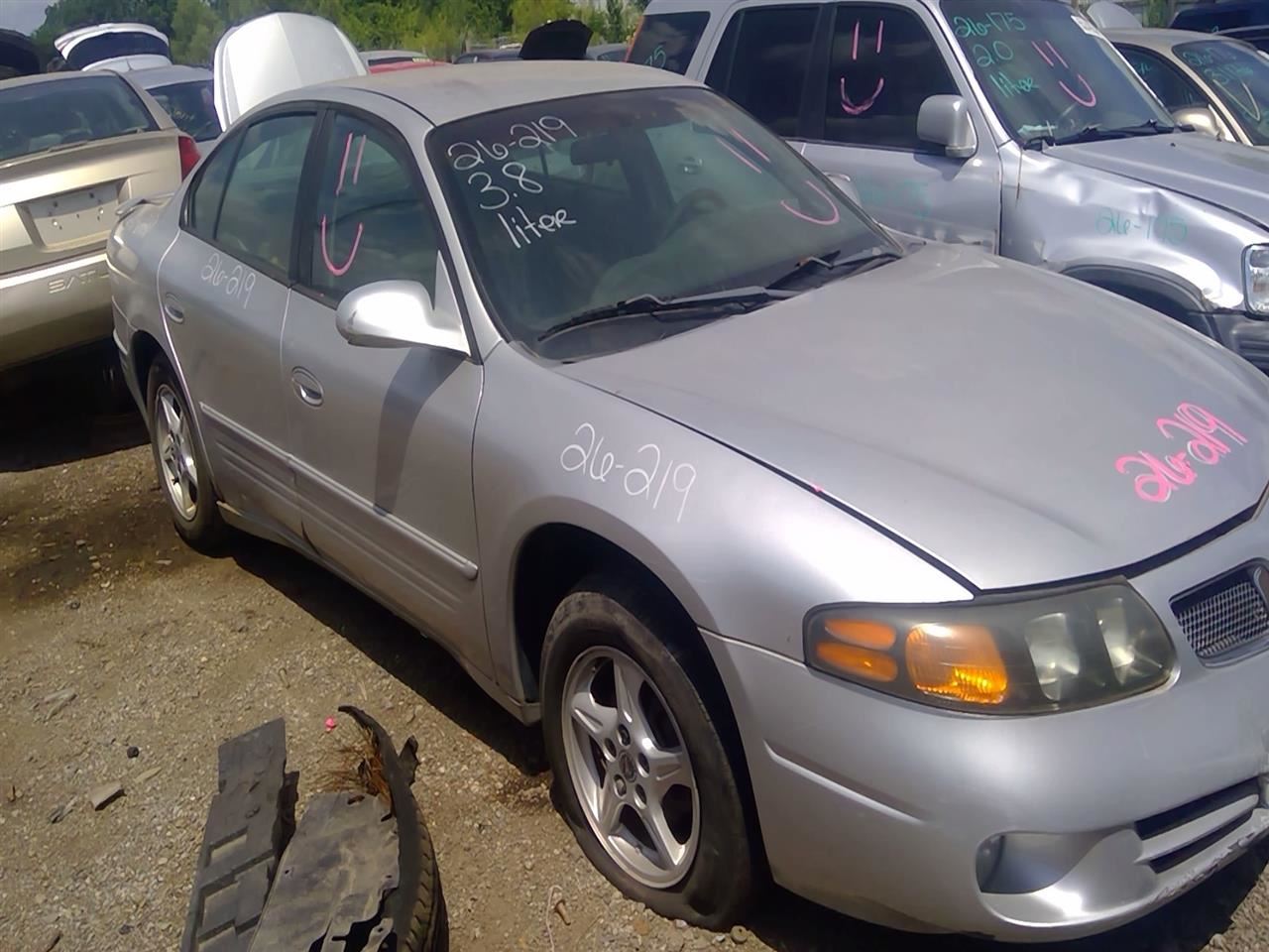 2002 PONTIAC Bonneville