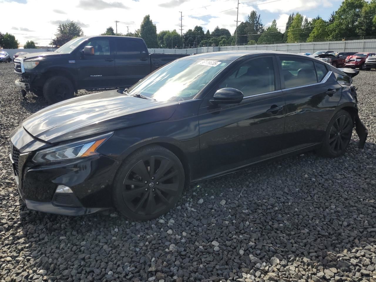 Benzeen 2021 Front Door Trim Panel 8006874 - Image 1