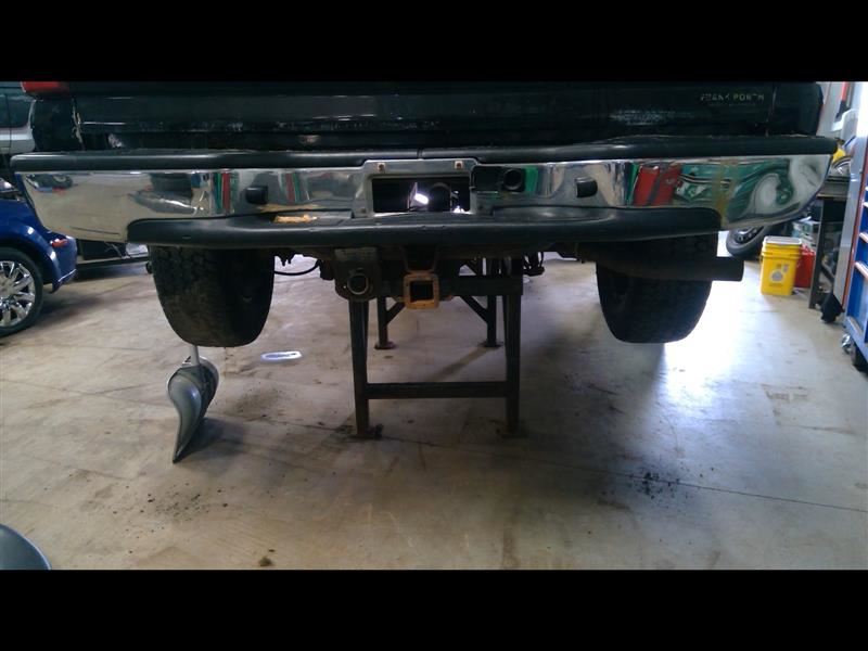 used-auto-parts 2002 gmc-truck sierra-1500-pickup rear-body 190-bumper-assembly--rear 190-01453-step-bumper--sportside part-990764-823-1
