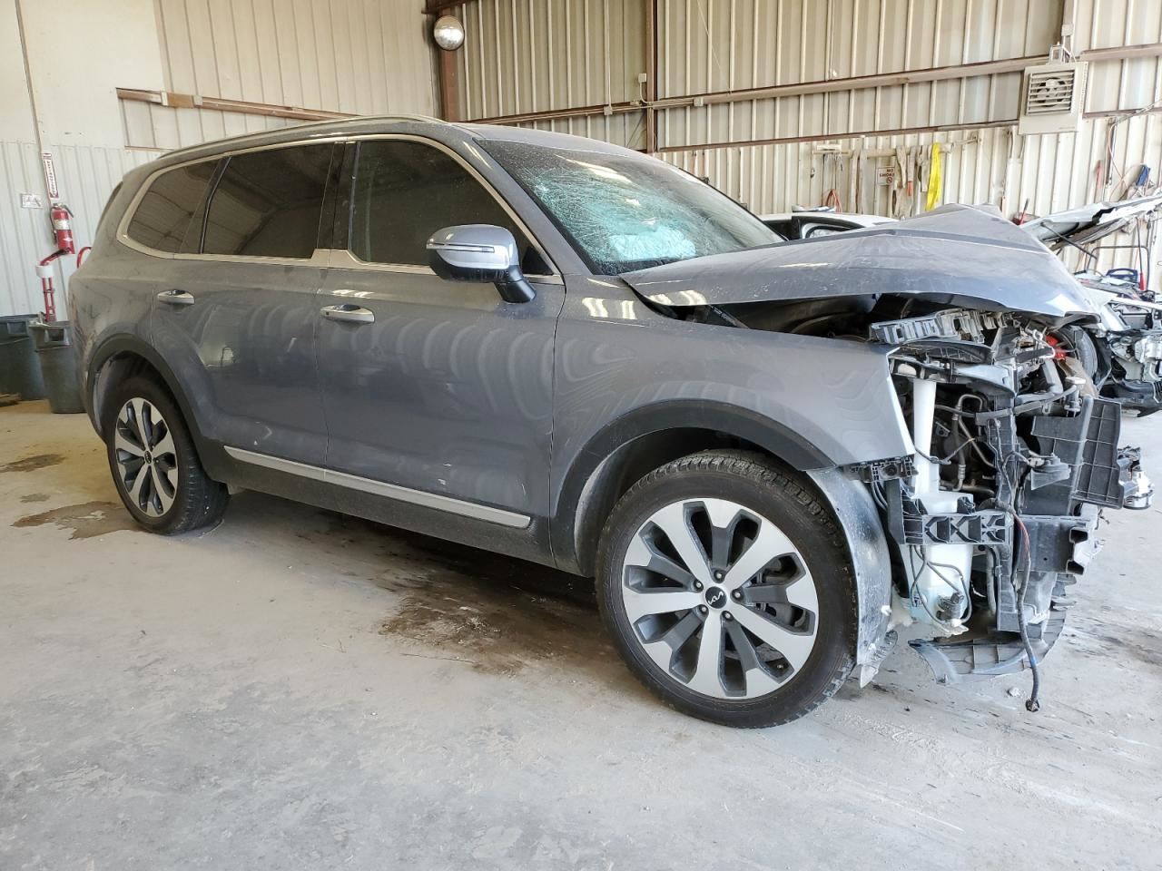 Benzeen 2022 Third Seat Station Wagon Van 5613410 - Image 1