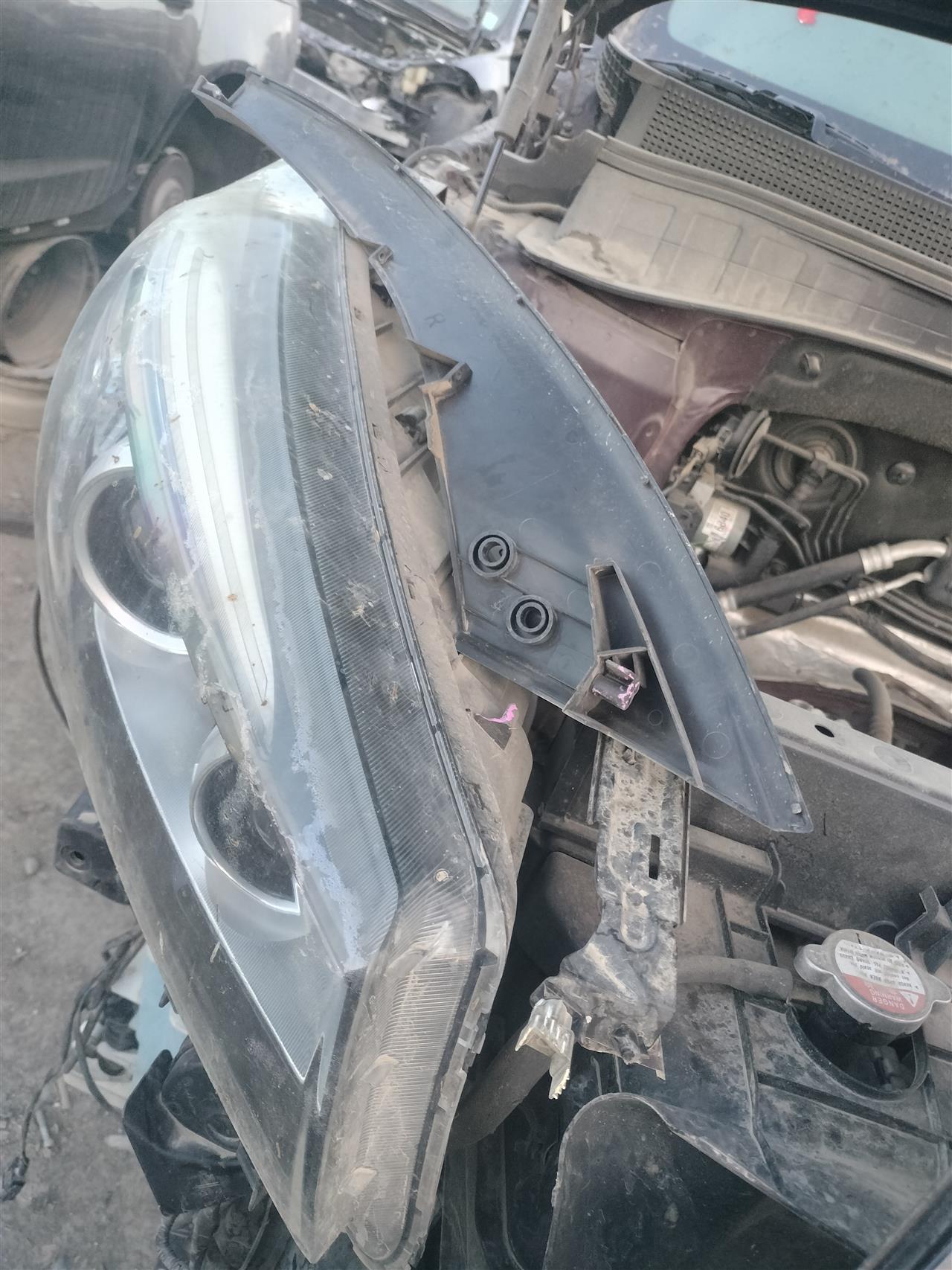 RIGHT HEADLAMP ASSEMBLY OEM 16-18 KIA SORENTO 1YR WRNTY 92102C6000 - Image 1