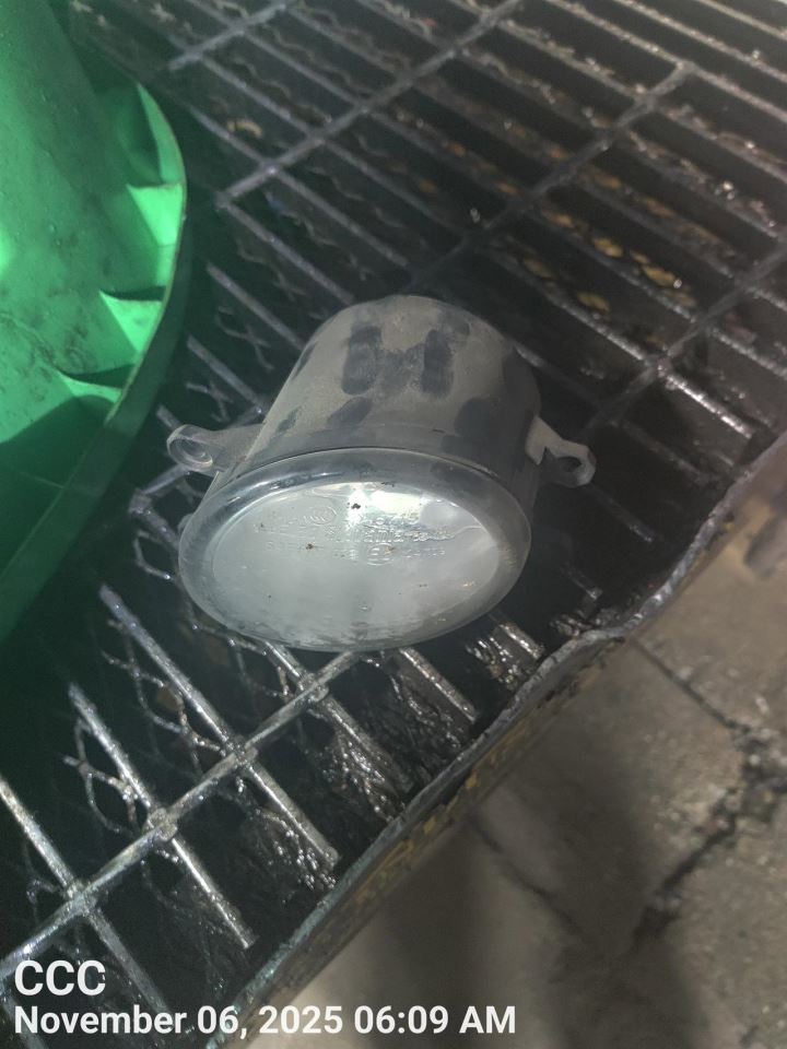 LEFT FOG LAMP OEM 10-13 LEXUS RX350 1YR WRNTY - Image 2