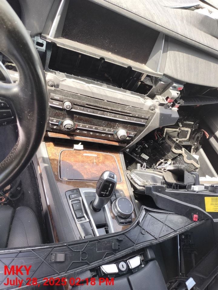 FRONT AC EVAPORATOR HOUSI 64 11 9 242 607 2015 BMW 740I - Image 3