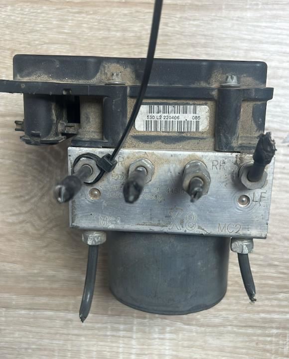 Anti-lock Brake Part Actuator Pump Assembly 1.8L Fits 12-13 Toyota Corolla OEM - Image 2