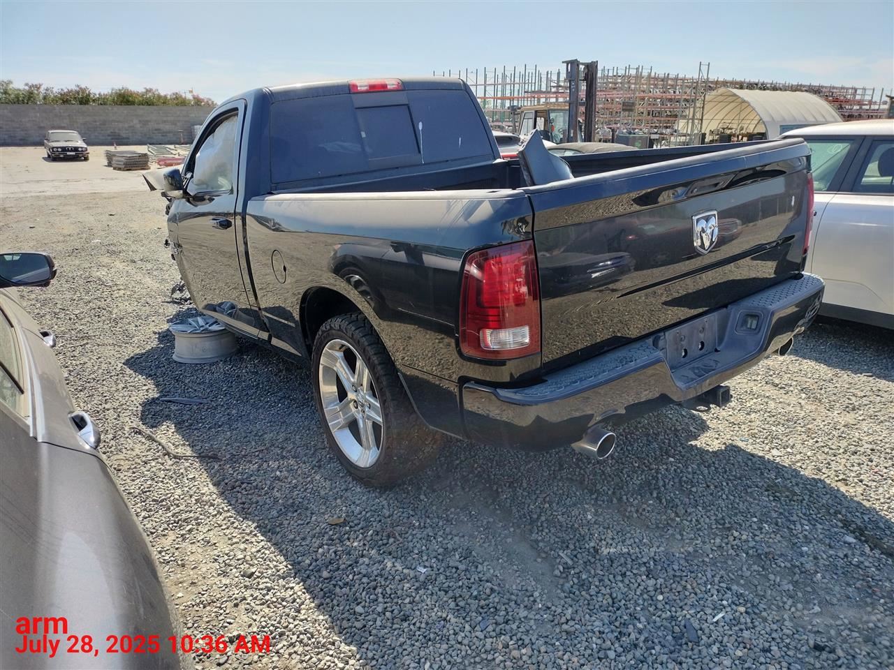 LEFT BLK FRONT HEADREST OEM 2016 DODGE RAM1500 - Image 4