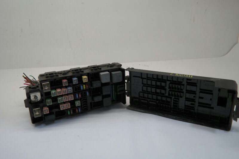 05 06 07 FORD TAURUS ENGINE FUSE BOX OEM | eBay