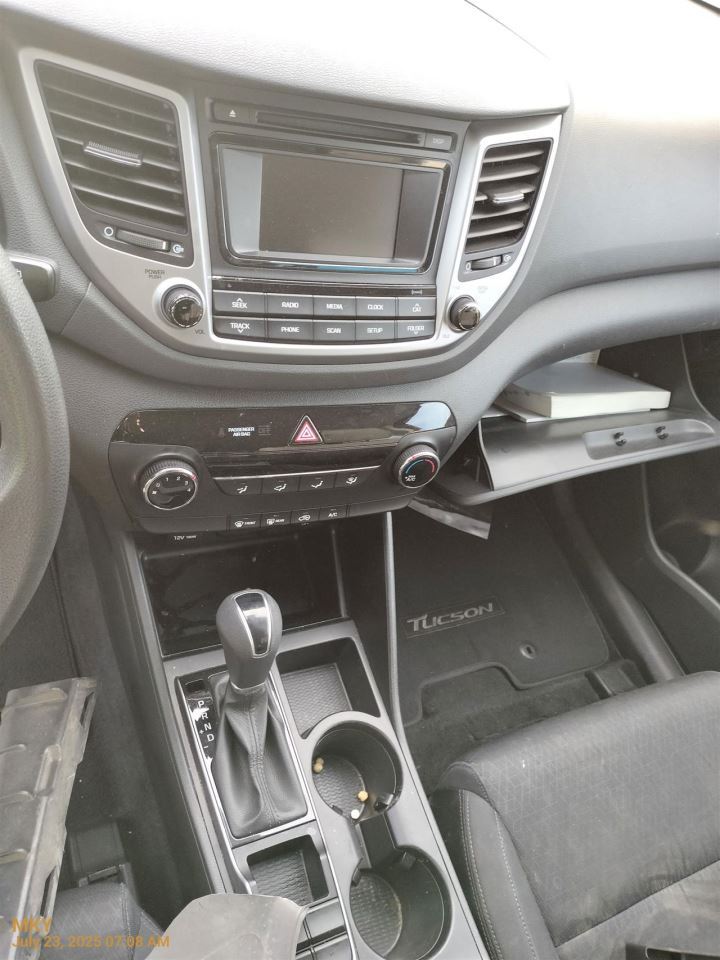 TUCSON    2015 Headrest 11558978 - Image 3