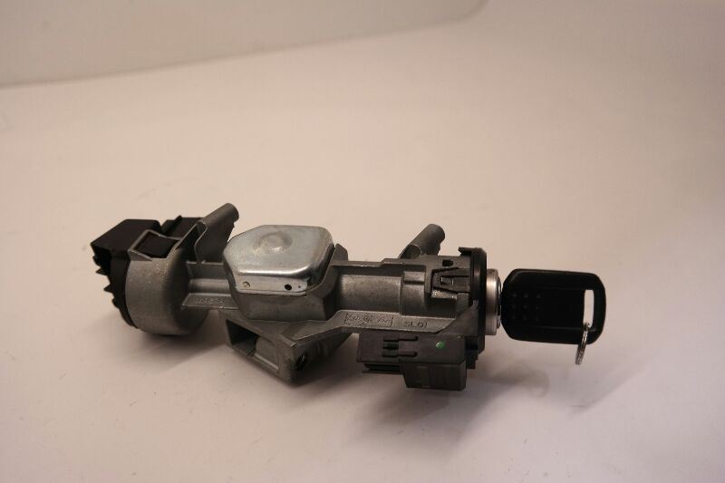 00 - 18 FORD FOCUS Ignition Switch Conventional Ignition WITH KEY OEM ...