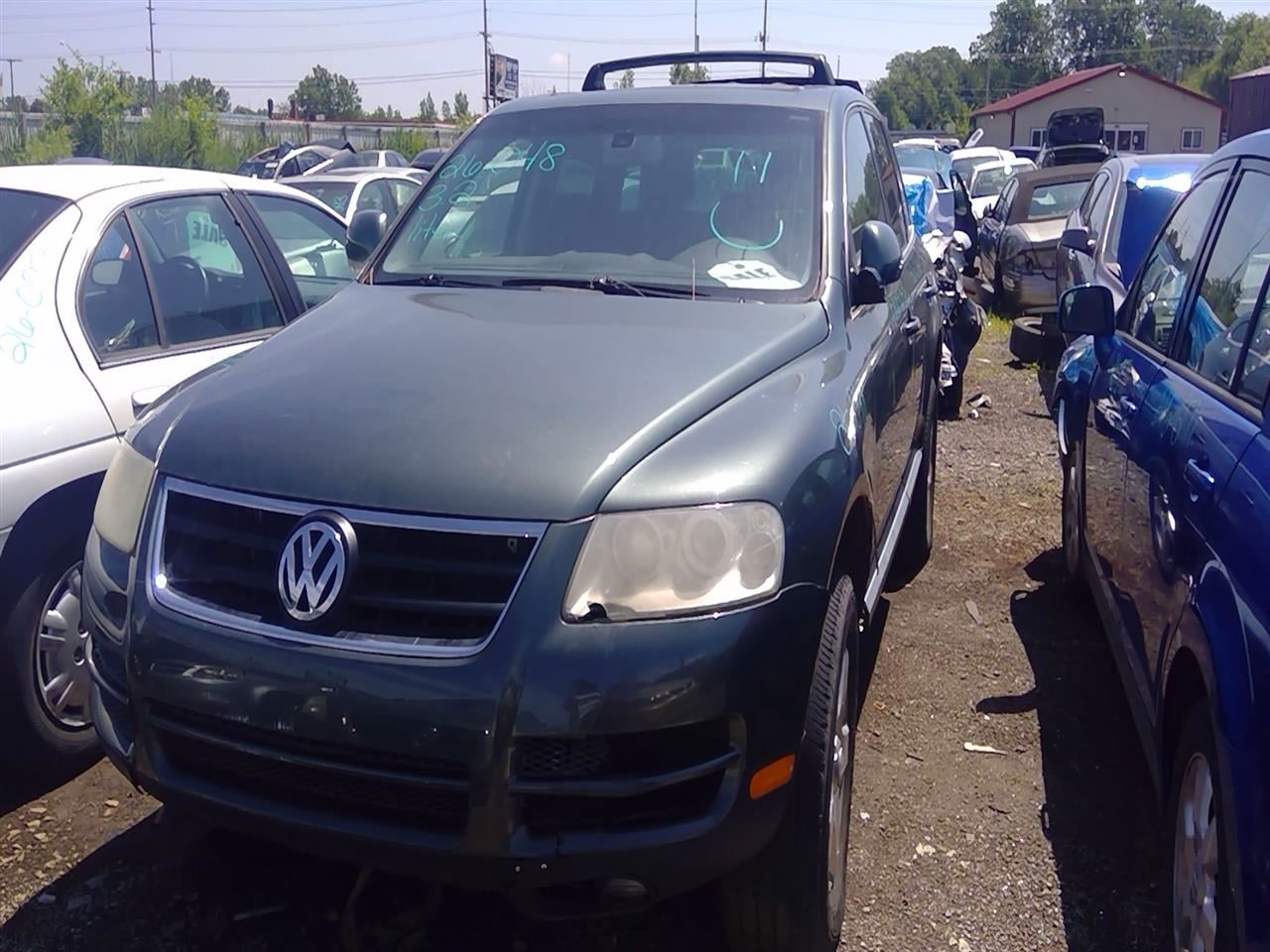 2004 VOLKSWAGEN Touareg